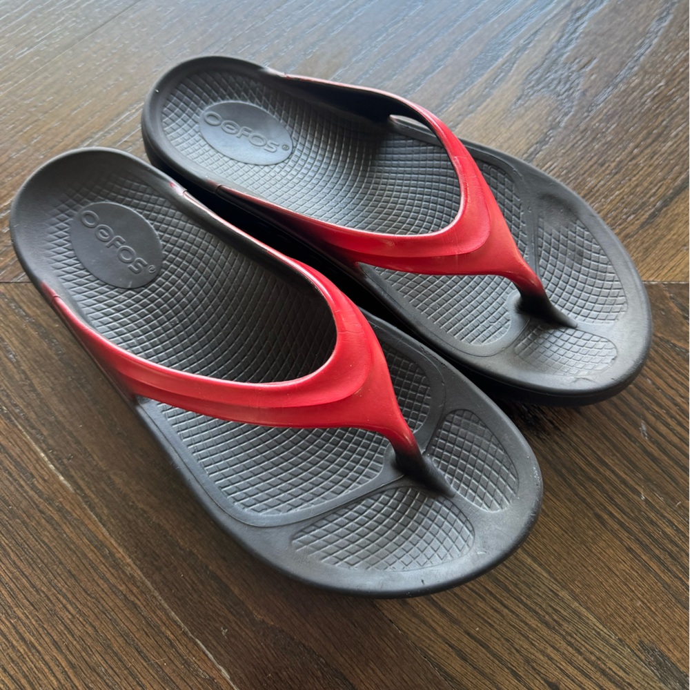 Oofos Flip Flops